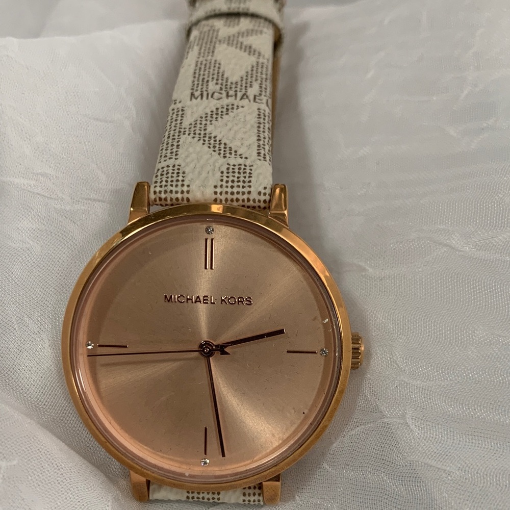 Michael Kors Rose Gold Dial with Cream MK Logo Strap